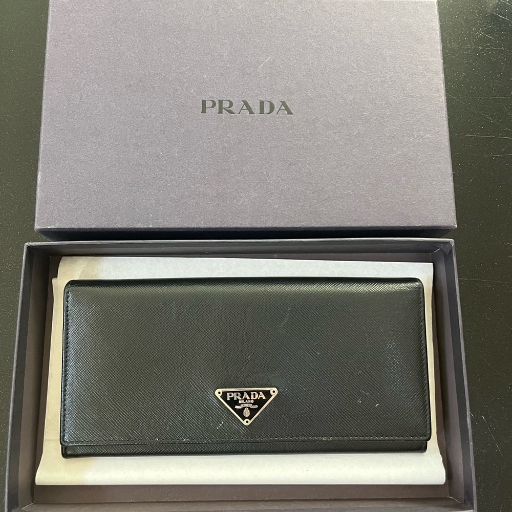 Vintage PRADA Black Saffiano Leather Wallet- authenticated